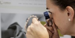 Cómo tasar joyas heredadas antes de venderlas, asegurarlas o usarlas como garantía