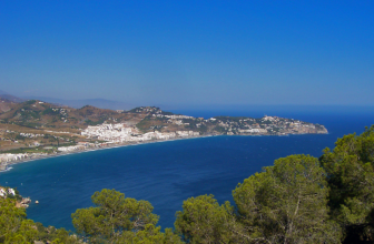 ¿Qué hacer y qué ver en La Herradura, Málaga?